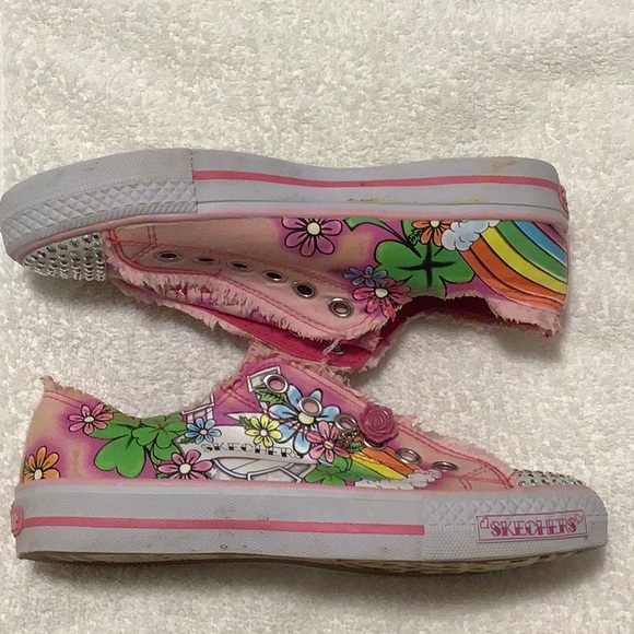 Skechers Girls size 3.5 slip on tennis shoes - Picture 2 of 8